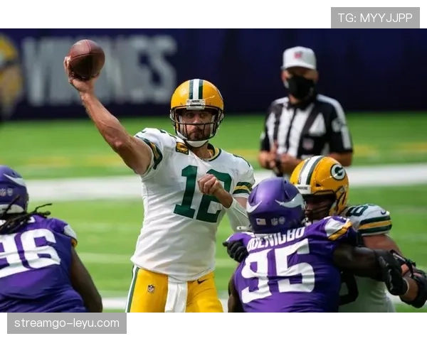 雷吉纳反击效率飙升，球队状态火热表现抢眼