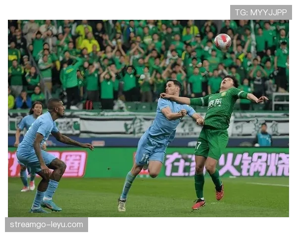 激战正酣：本轮足球赛事最大黑马强势崛起，成夺冠热门新焦点