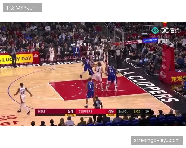 奥纳丘头球建功，速度与制空能力助球队连斩关键进球