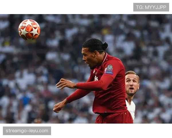 范戴克携手耐克续签代言合同，稳健表现续写运动传奇