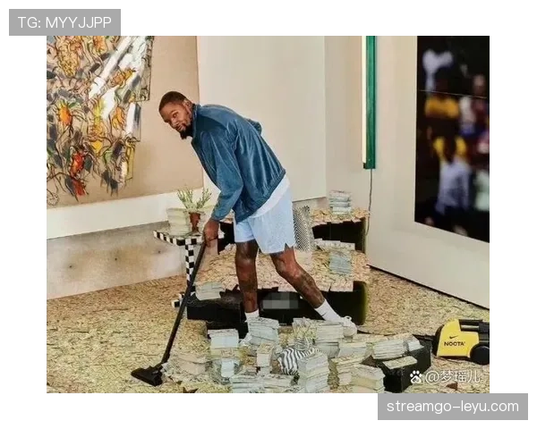 杜兰特一出场，那光鲜生活和球场拼命活脱脱两个世界啊，真服了